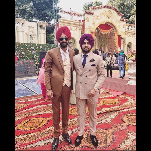 Meet your Posher, Robin - Picture 1 of 1